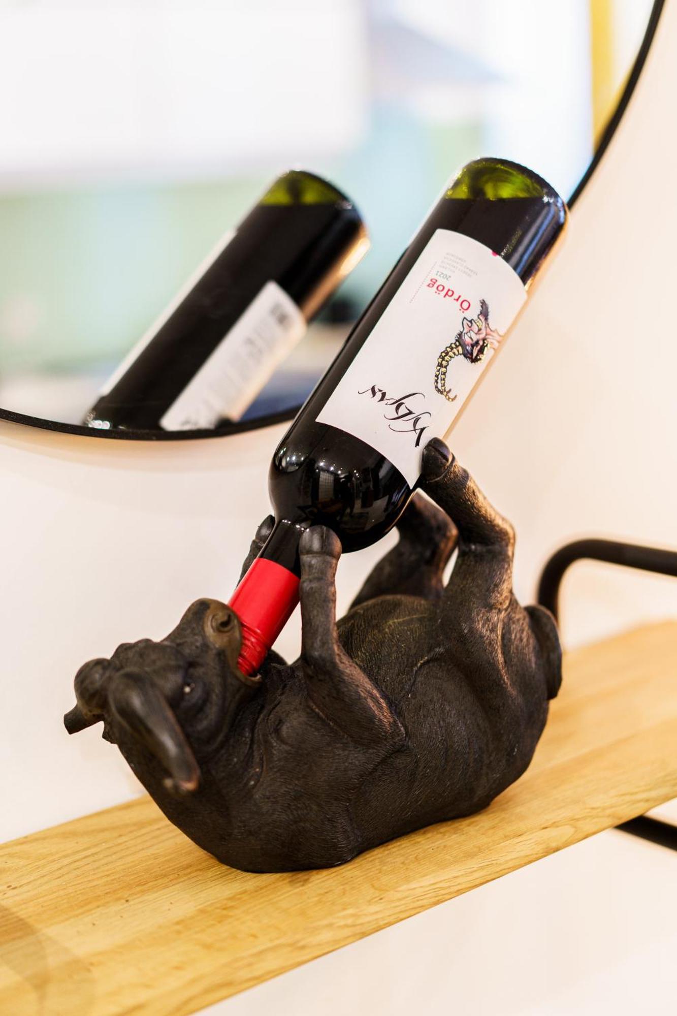 Drinking Bull Basilica Premium Central